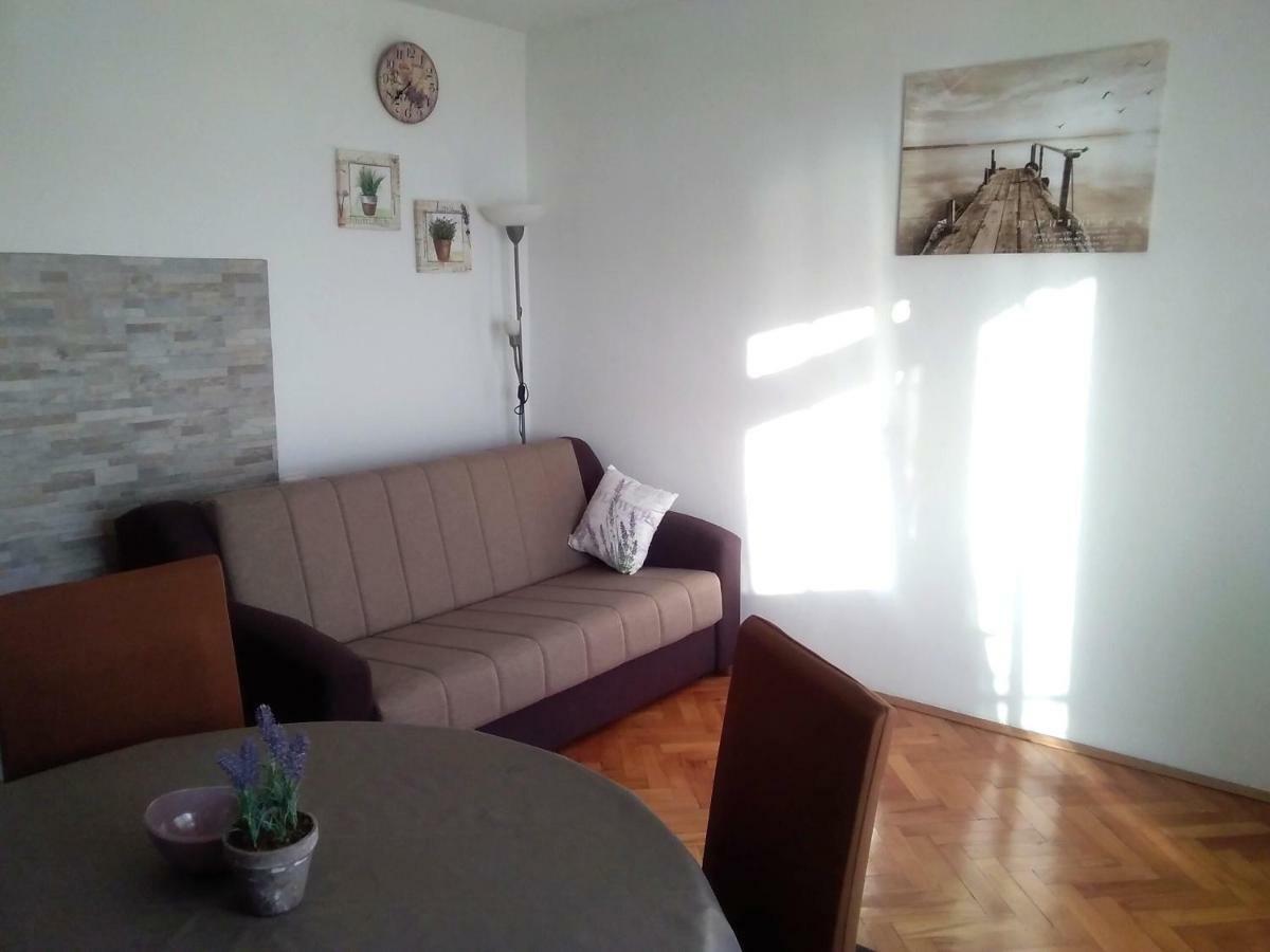 Apartment Nina Сень Екстер'єр фото