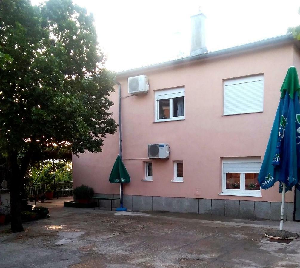 Apartment Nina Сень Екстер'єр фото
